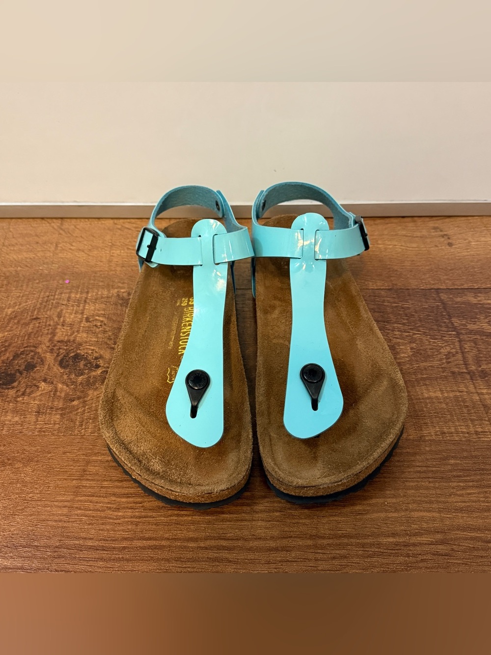 Birkenstock Gizeh Birko-Flor Patent Aqua Blue T-Strap Sandals Women’s EU 39 US 8 - Picture 3 of 10